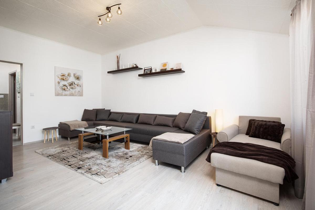 Apartment Aston بولا المظهر الخارجي الصورة