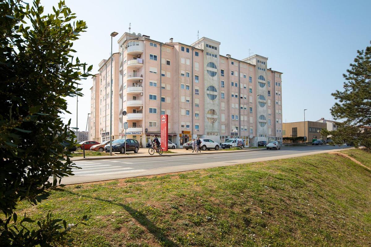 Apartment Aston بولا المظهر الخارجي الصورة